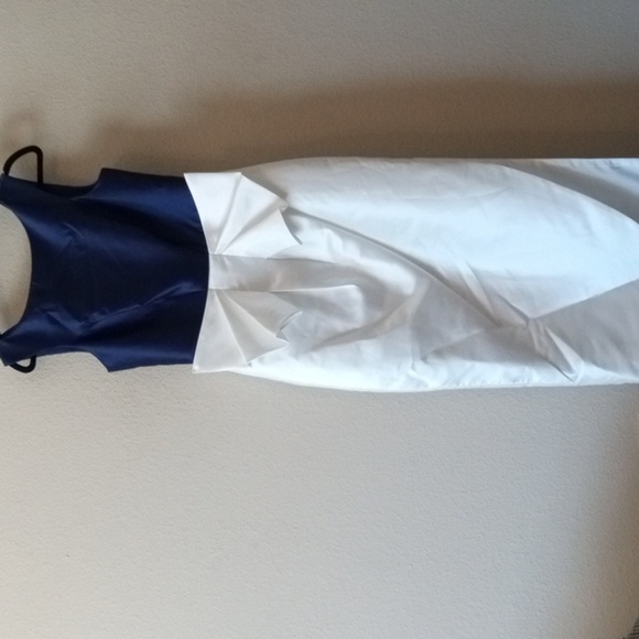 Kay Under Gown - Picture 2 of 13